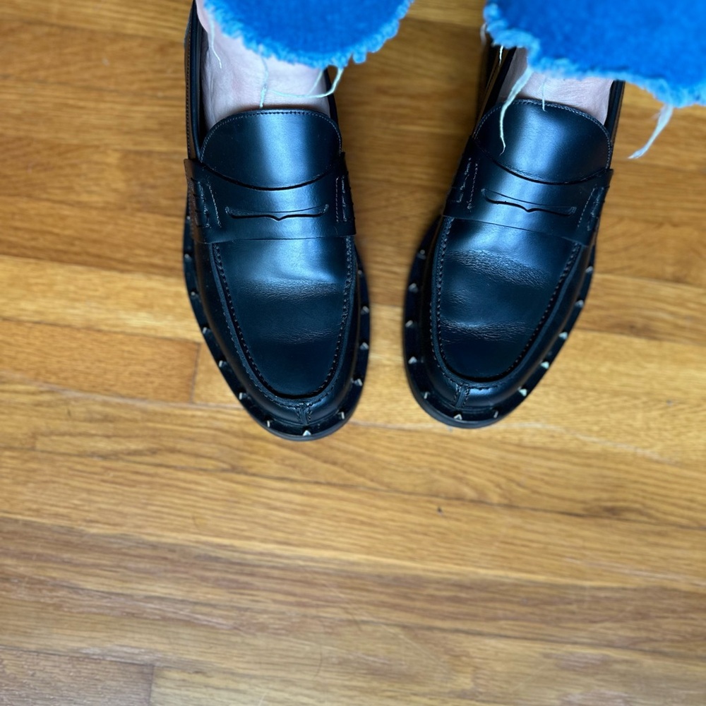 VALENTINO GARAVANI Rockstud M-Way Loafers Men’s 7/Women’s 9